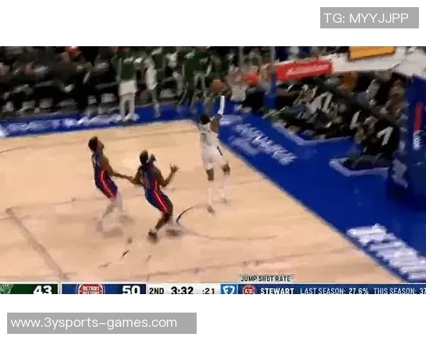 小凯文波特半场表现出色11投8中斩获17分精彩拉杆上篮引发全场欢呼